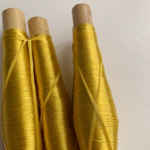 Bobines de fils en soie Jaune Soleil, Broderie, Fils marocains, Soie végétale, vegan image 4