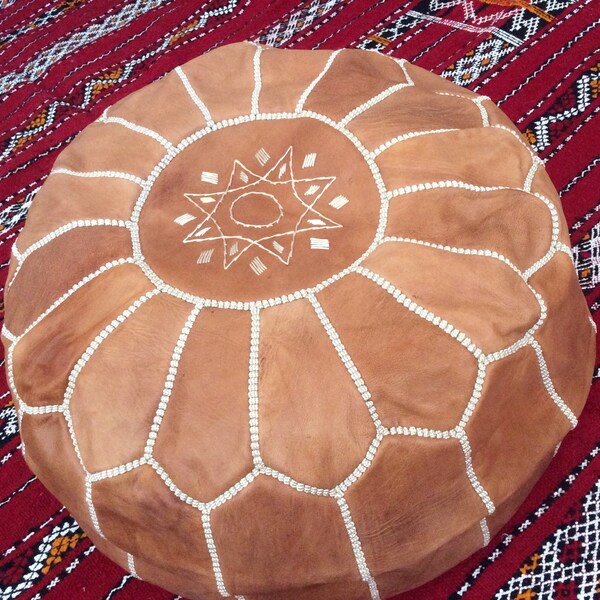 Pouf en cuir marocain / Morocco/ berbère / artisanat