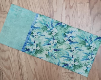 100% Cotton Pillowcase: Blue Bouquet Floral Print, Standard/Queen Size