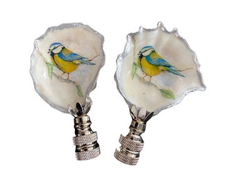 Pair of Bird Decorated Scallop Shell Lamp Finials