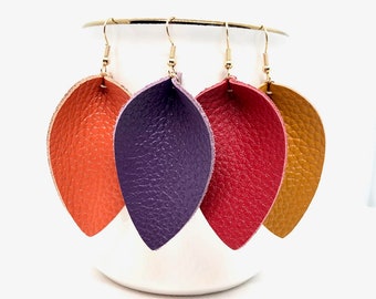 Echt lederen oorbellen, lederen Teardrop oorbellen, blad oorbellen, oorbellen, Boho oorbellen, trending oorbellen
