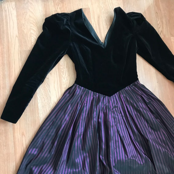 Velvet Gown / Prom Dress / Purple / Beetle Juice D