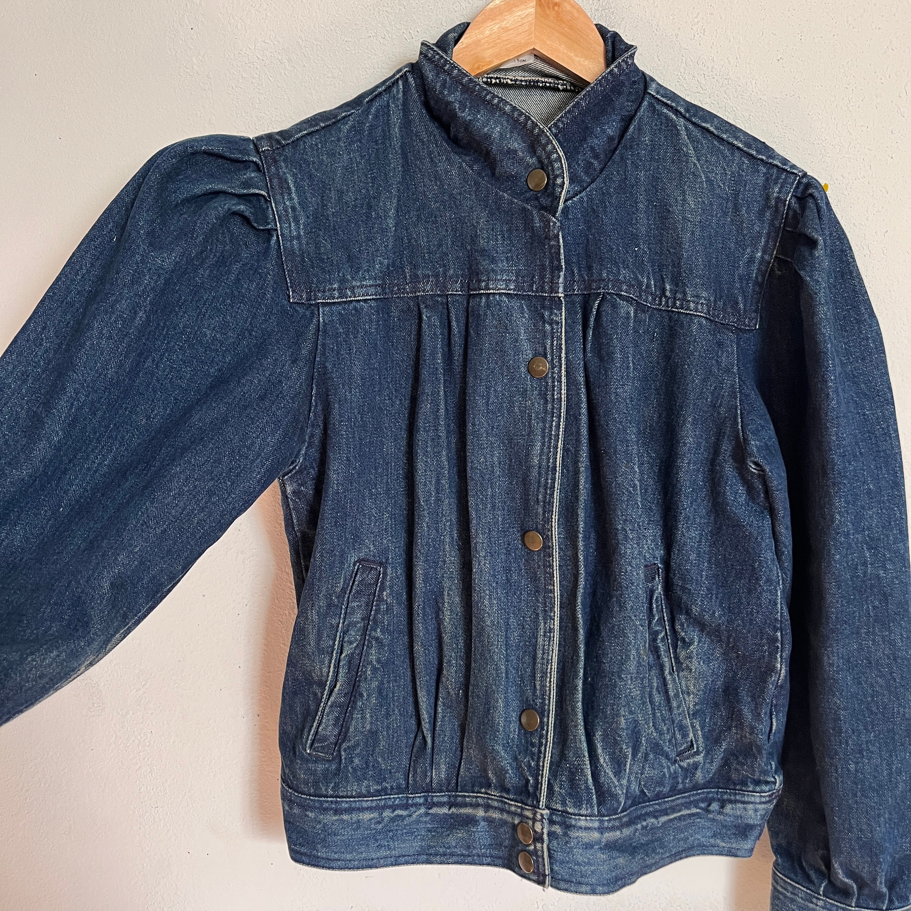 Denim jacket with puffy shoulders hot sale
