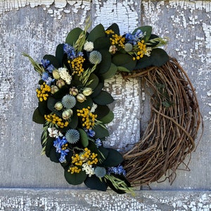 Couronne deucalyptus préservée, couronne de fleurs séchées, couronne de fleurs séchées bleues, couronne entièrement naturelle, couronne séchée, couronne deucalyptus image 1