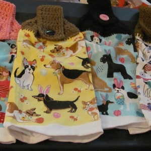 Lot of 4 hand crocheted top kitchen towels  dogs Easter, Valentines Day and 4th of July