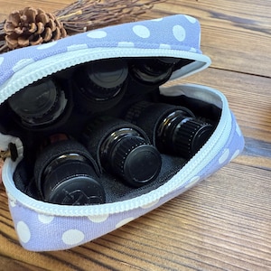 15mlボトル用エッセンシャルオイルバッグ – オイル6本収納可能 | 伸縮性スロット付きトラベルケース | 小型キャンバス製収納ポーチ | 4色展開