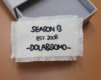 Toppa in tessuto ricamata personalizzata, etichetta in cotone da cucire, cartellino per abbigliamento con bordo sfrangiato