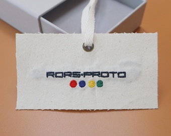 50 etichette in cotone personalizzate con logo / Ricamate o stampate su entrambi i lati