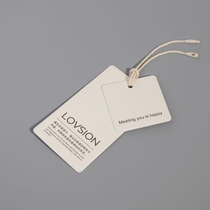 1000 peças de etiqueta de papel de design personalizado, espessura de 600 GSM, etiquetas de preço com logotipo, etiqueta de produto personalizada, etiquetas de logotipo com barbante