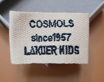 Toppa in tessuto ricamata personalizzata, etichetta in cotone con bordo sfrangiato, cartellino rustico per abbigliamento.