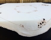 Embroidered Tablecloth. Vintage Tablecloth with Butterfly Design. White Linen Tablecloth with White and Ivory Crochet Lace Border RBT1775