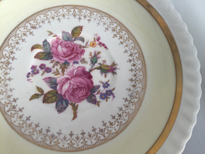 Johnson Brothers JB33 Pattern Small Vintage Saucer Old English Series