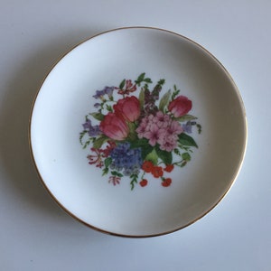 Royal Vale Small Shallow Vintage English Porcelain Ring/Trinket Dish Collectible Decorative Plate with Spring Flowers Pattern
