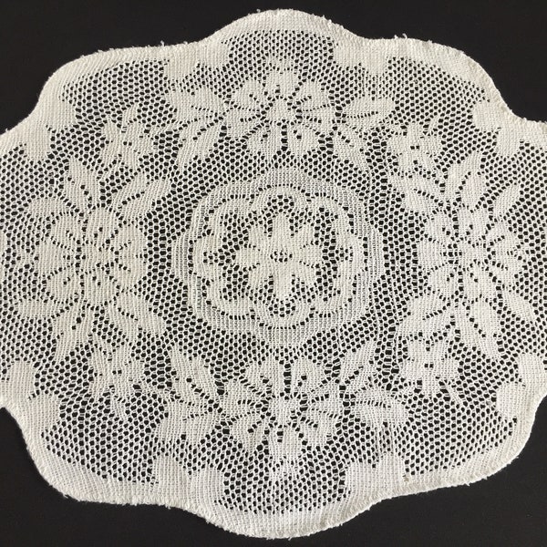 Vintage Nottingham Lace Large Oval Doily or Tray Cloth/Placemat