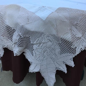 Mary Card &quot;RHODODENDRON&quot; Crochet Lace and Linen Vintage Tablecloth Weldon&#39;s Practical Needlework New Series No. 90