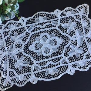 Point de Venise Vintage Handmade Venetian Style White Needle Lace Doily
