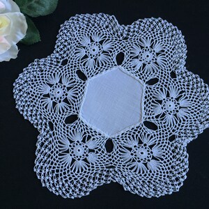 Edwardian Antique Handmade Linen and Crocheted Lace Whitework Doily