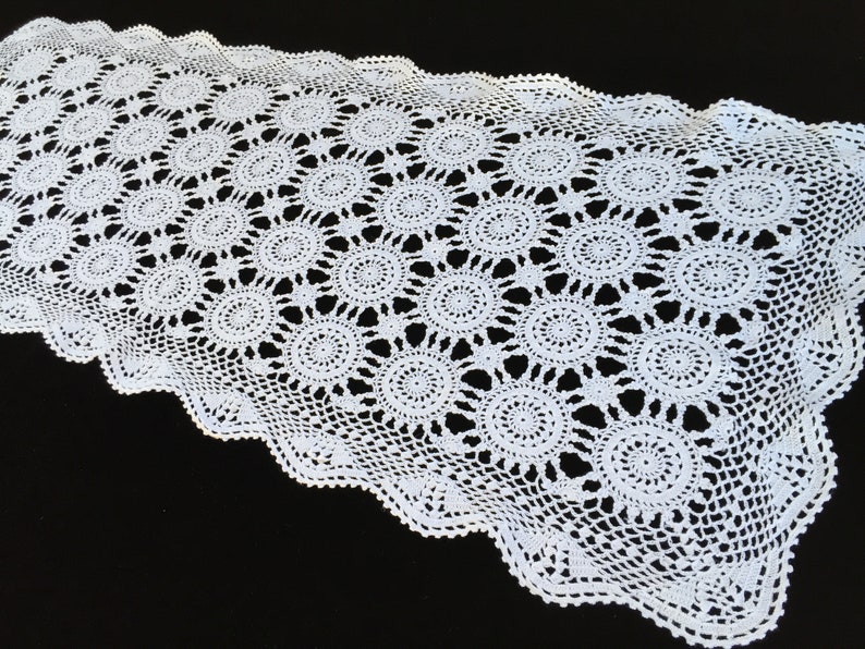 Crochet Lace Table Runner Vintage Crocheted Table Runner RBT3213