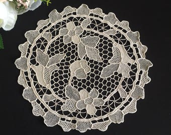 Point de Venise Vintage Handmade Venetian Style 11" Ecru Needle Lace Doily