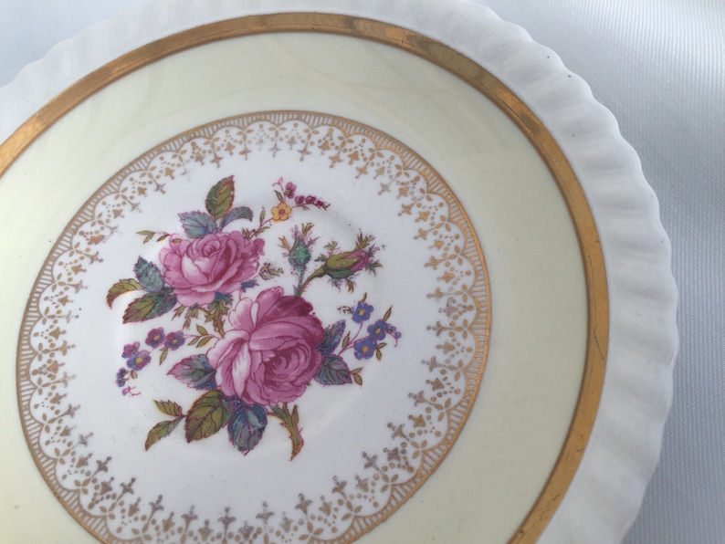 Johnson Brothers JB33 Pattern Small Vintage Saucer Old English Series