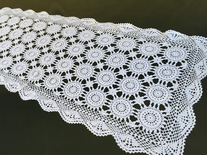 Crochet Lace Table Runner Vintage Crocheted Table Runner RBT3213