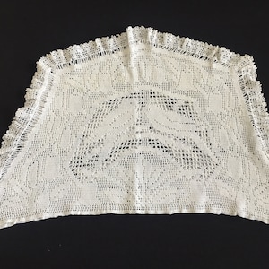 Mary Card Designed &quot;Parrots and Fuchsias&quot; Tea Cosy (New Crochet for Australasian Fancyworkers, 1914) Vintage Crochet Lace Teapot Cover
