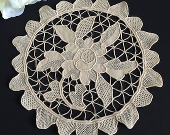 Point de Venise Vintage handgemachte venezianische Art 9 "Ecru Nadel-Spitzen-Deckchen