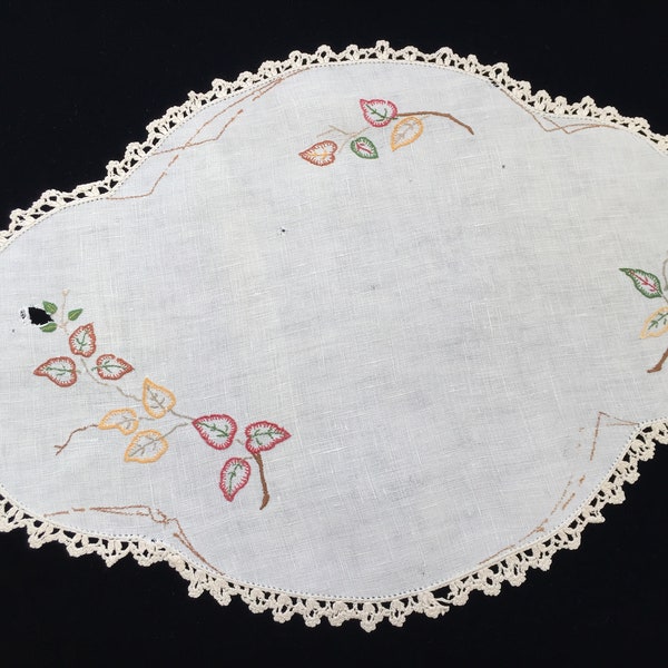 Large Vintage Oval Embroidered Doily for Craft with Leaf Pattern on Off-White Linen with Beige Crocheted Edging EL0978