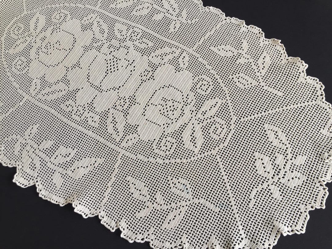 vintage-oval-30-filet-crochet-lace-table-runner-with-rose-pattern-in