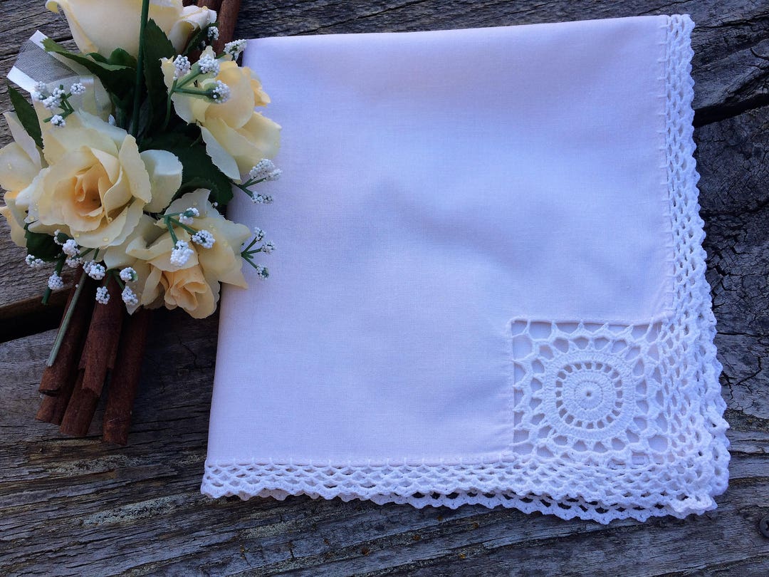White Vintage Linen Napkin With Crochet Inlay and Border Etsy