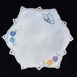 Vintage Hand Embroidered Butterfly Pattern Linen Doily with a Crocheted Edge EL1159