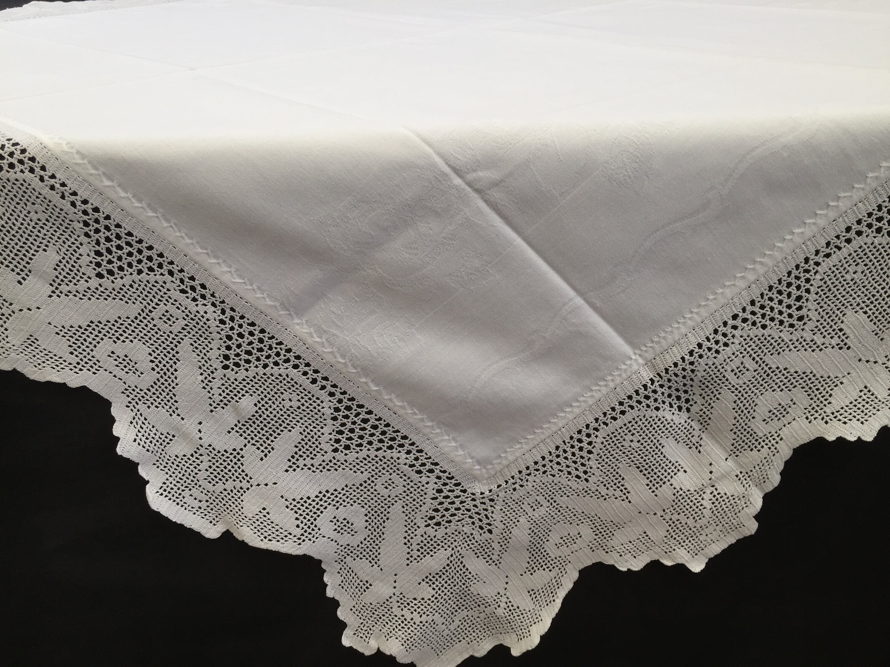 Vintage Irish Lace and Damask Linen Tablecloth with Maple Leaf | Etsy
