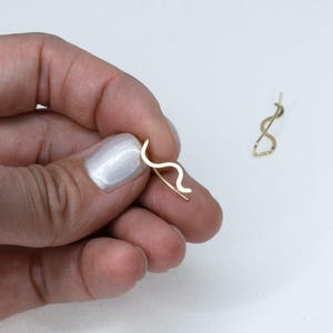 Kolczyki Ear Climber, Kolczyki Waves, Kolczyki z zagiętym uchem, Młotkowane płaskie mankiety na uszy