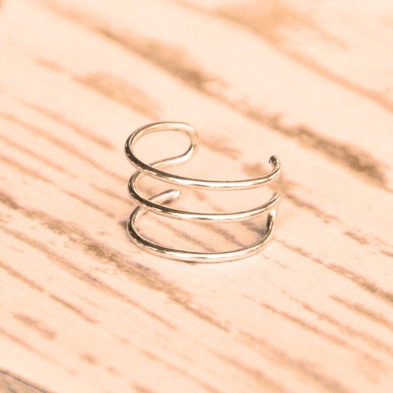 Cartilage Cuff No Piercing Fake Conch Earring earcuff Three Line Ear Cuff Minimalist Ear Cuff Fake Piercing Gold Filled Ear Cuff
