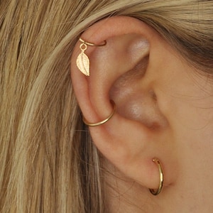 Seamless Helix Hoop Earring with Leaf Charm for Cartilage Piercing, Body Jewelry Gifts for Women