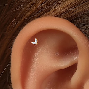 Labret Stud Earring Flat Back Labret Piercing for Cartilage Helix Conch Nose Threadless Gold Push Pin 16, 18g