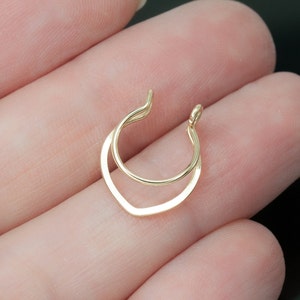 Septum Ring Fake V, No Piercing Needed, Clip On Chevron Septum Jewelry, Septum Earring Cuff