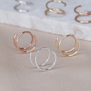 Kolczyk spiralny z podwójnym kółkiem do nosa, imitacja drugiego otworu do piercingu nosa