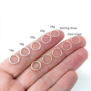 Pendientes de aro pequeños chapados en oro de 14 quilates: 7 mm-10 mm.