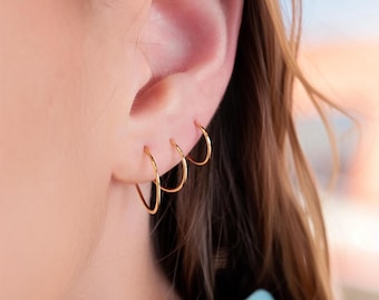 Pendientes de aro pequeños dorados, pendientes de aro pequeños, pendientes con segundo agujero