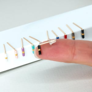 Gold Filled kleine Ohrstecker: Mismatched Zierliche Ohrringe Set
