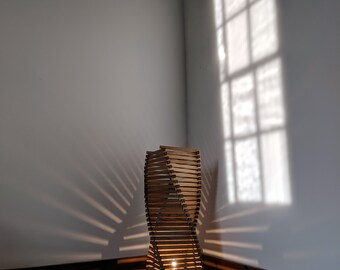 本物の自然な素朴なオーク材で作られた木製フロアランプ - Etsy 日本