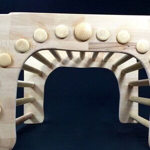 A- Wooden joys. Uprighting aid