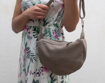 Minimal Leather Crossbody Bag with adjustable straps, Round Shoulder Purse