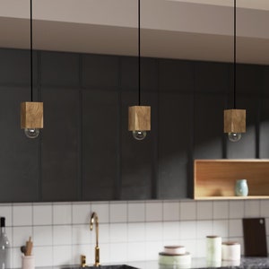 QUORAA Artisan Oak Wood Pendant Light - Rustic Chic Ceiling Fixture for Contemporary Spaces