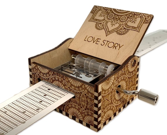 Historia de amor Taylor Swift manivela madera papel tira caja de música con  grabado personalizado corte láser y grabado -  México
