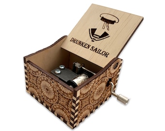 Dronken Sailor, Laser Cut Hand Crank Wood Music Box met gepersonaliseerde gravure