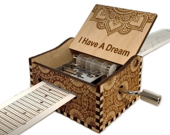 I Have a Dream - Abba - Boîte à musique hand crank wood paper strip avec gravure personnalisée - Coupe laser et gravé