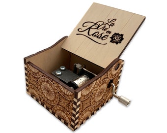 La Vie En Rose - Louis Armstrong - Hand Crank Wood Music Box with Personalized Engraving - Laser Cut and Graved