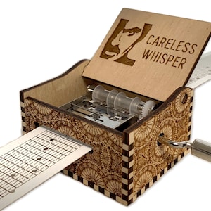 Whisperer distratto - George Michael - Hand Crank Wood Paper Strip Music Box con incisione personalizzata - Taglio laser e inciso